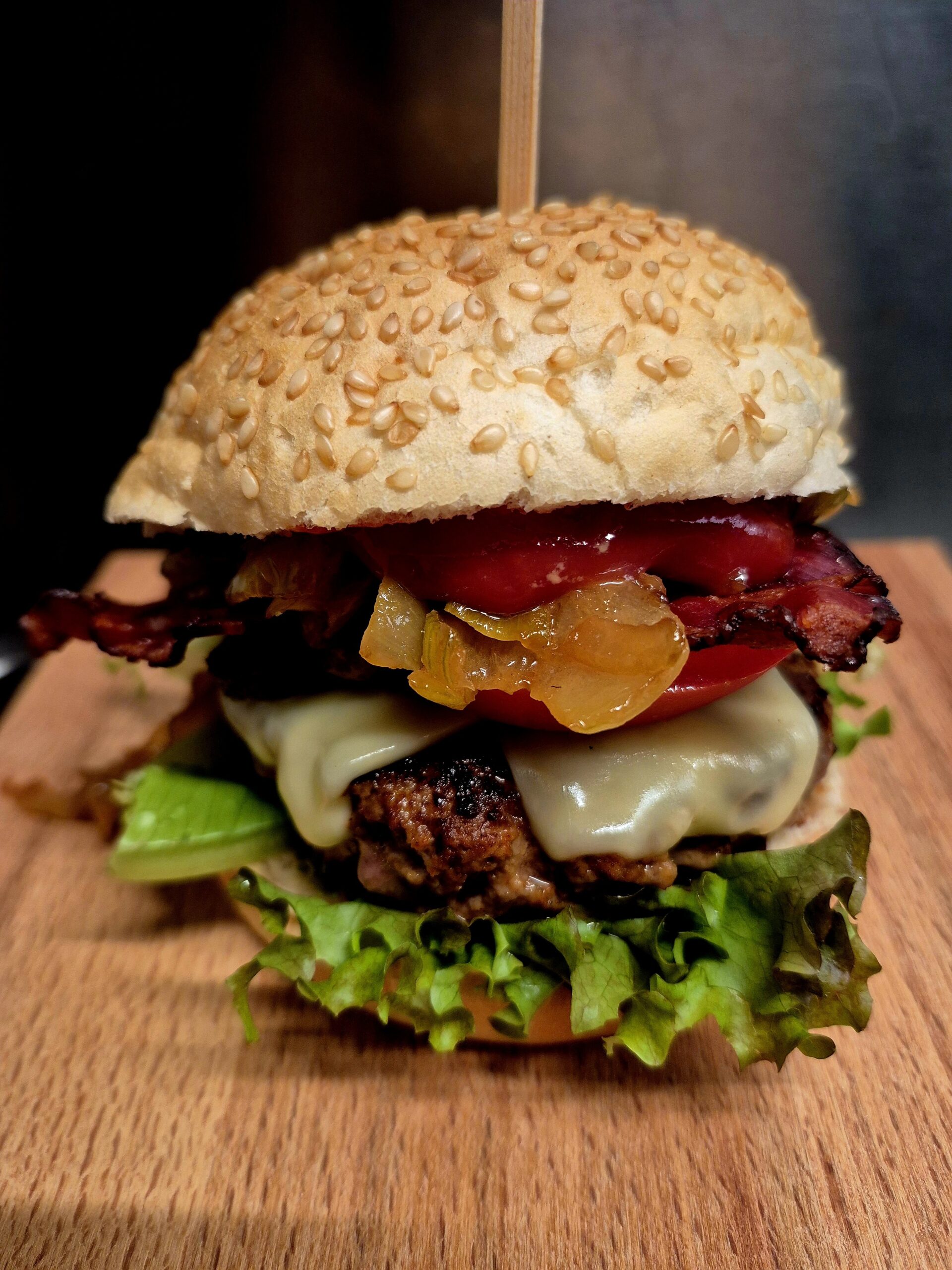 Burger Scaled
